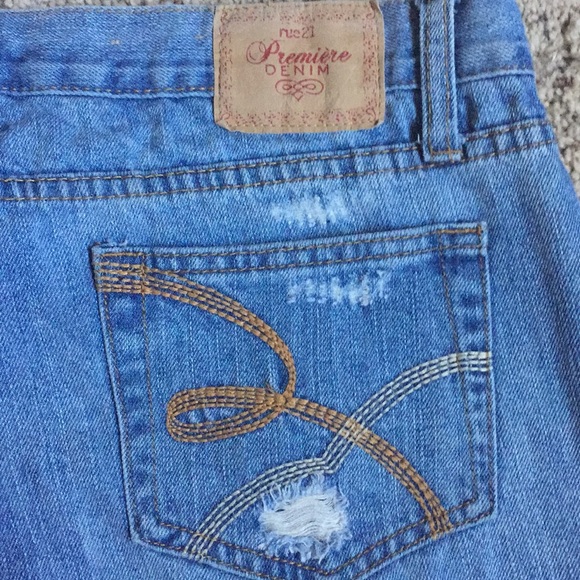 Distressed jeans - Picture 4 of 7